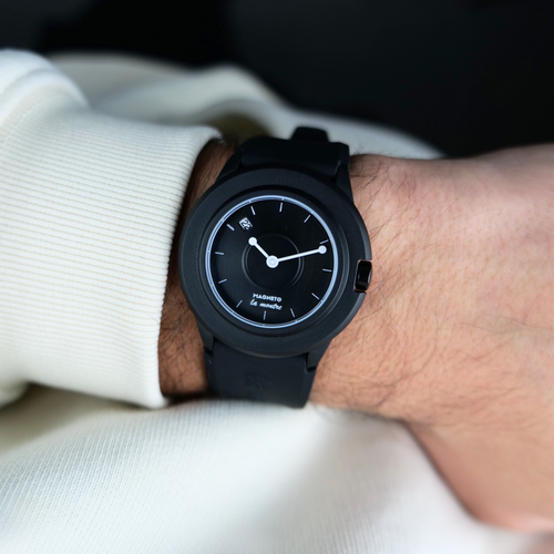 La Montre Black Hover